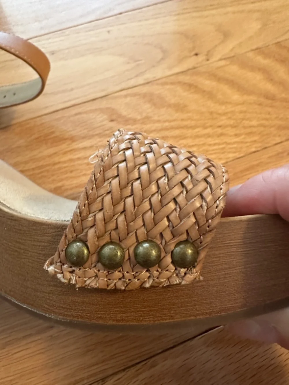 Lucky Brand Sandal size 8.5 tan